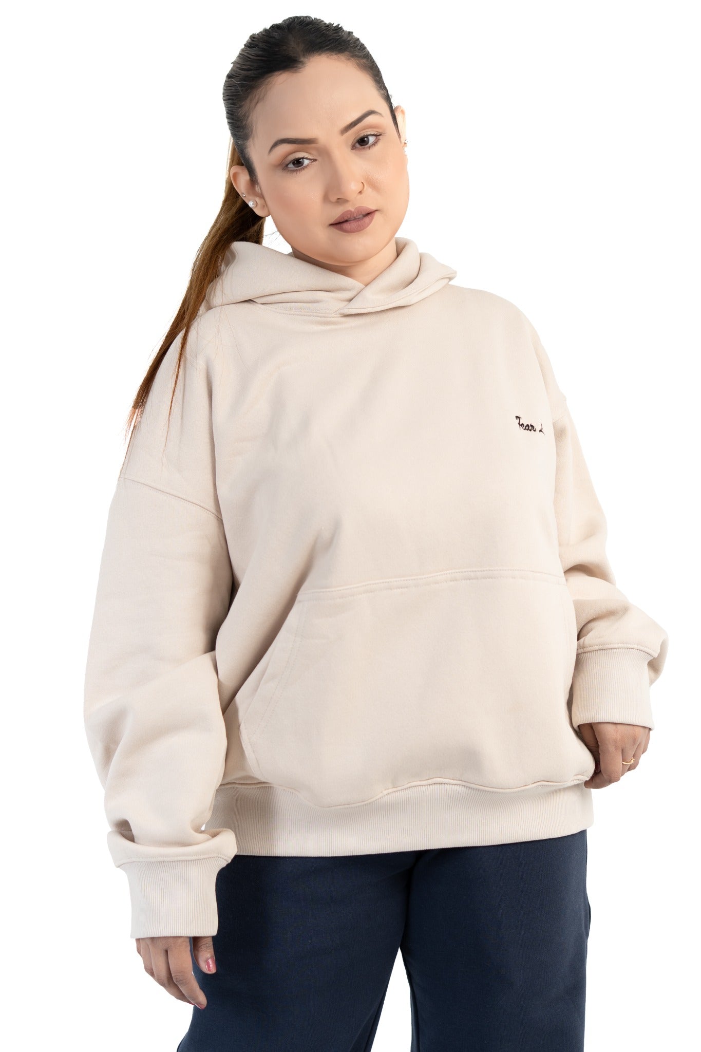 Levarel Freipons Orädd Pärlsand kraftig damhoodie 360 GSM – närbild framifrån