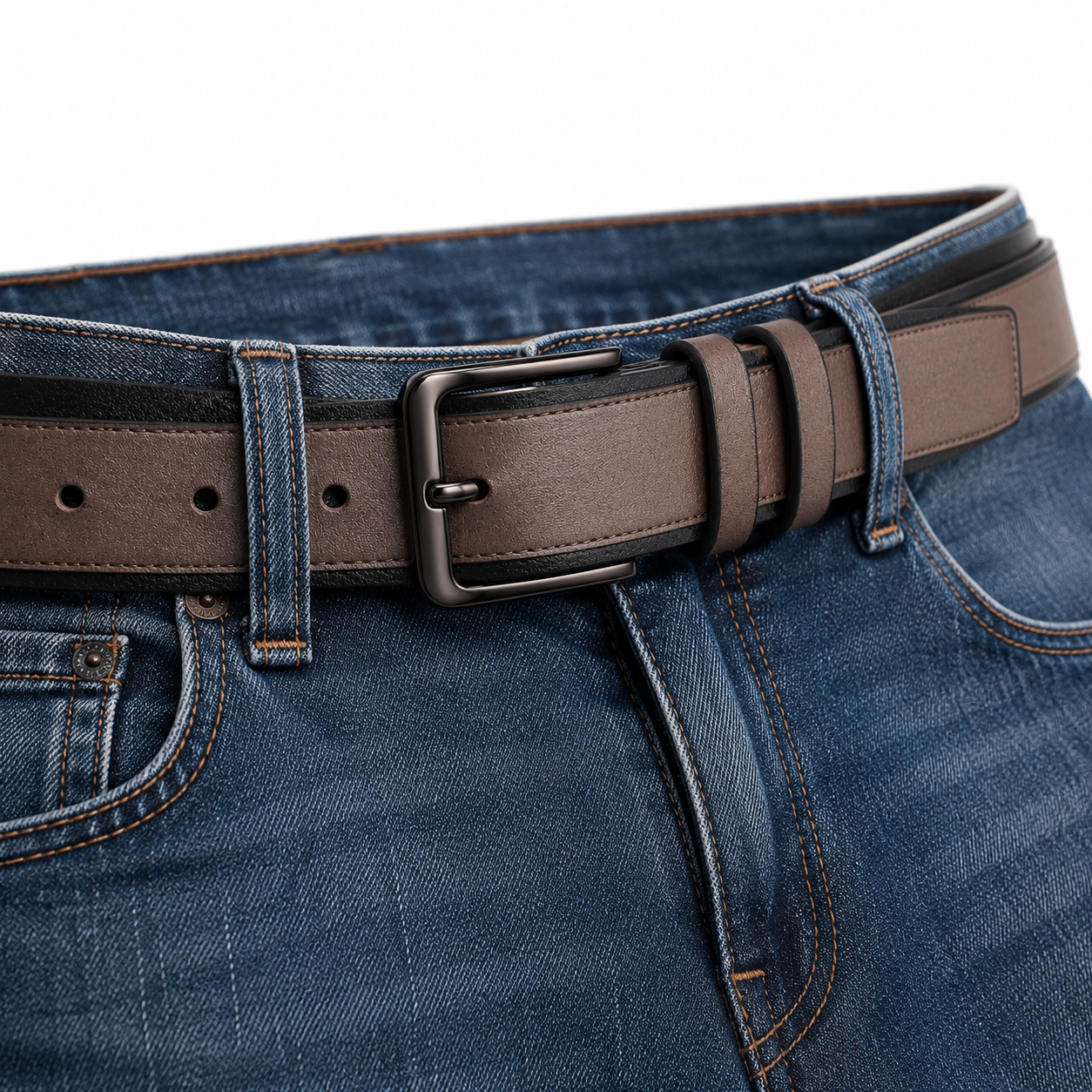 Levarel Freipons Malmbrun herrbälte buret med blå jeans